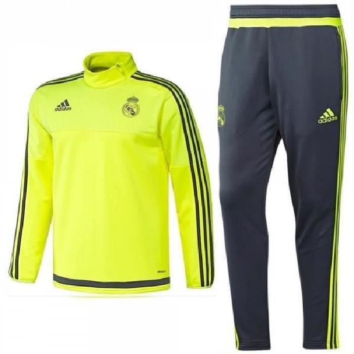 ensemble adidas foot