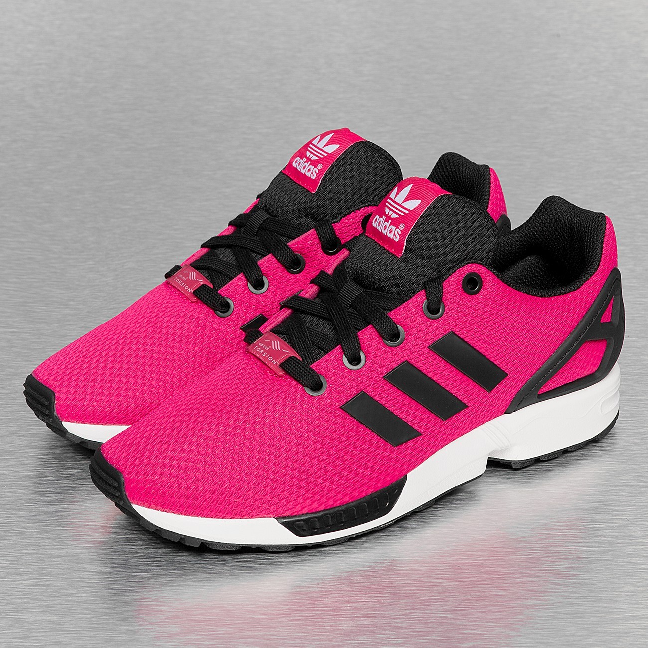 zx flux rose et noir pas cher