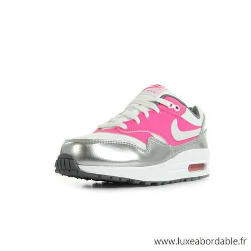 basket nike fille taille 31