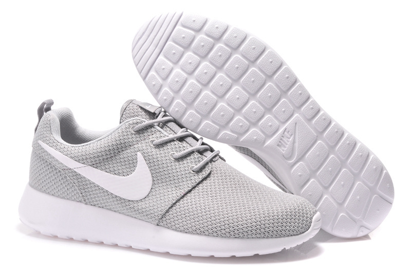 basket nike grise
